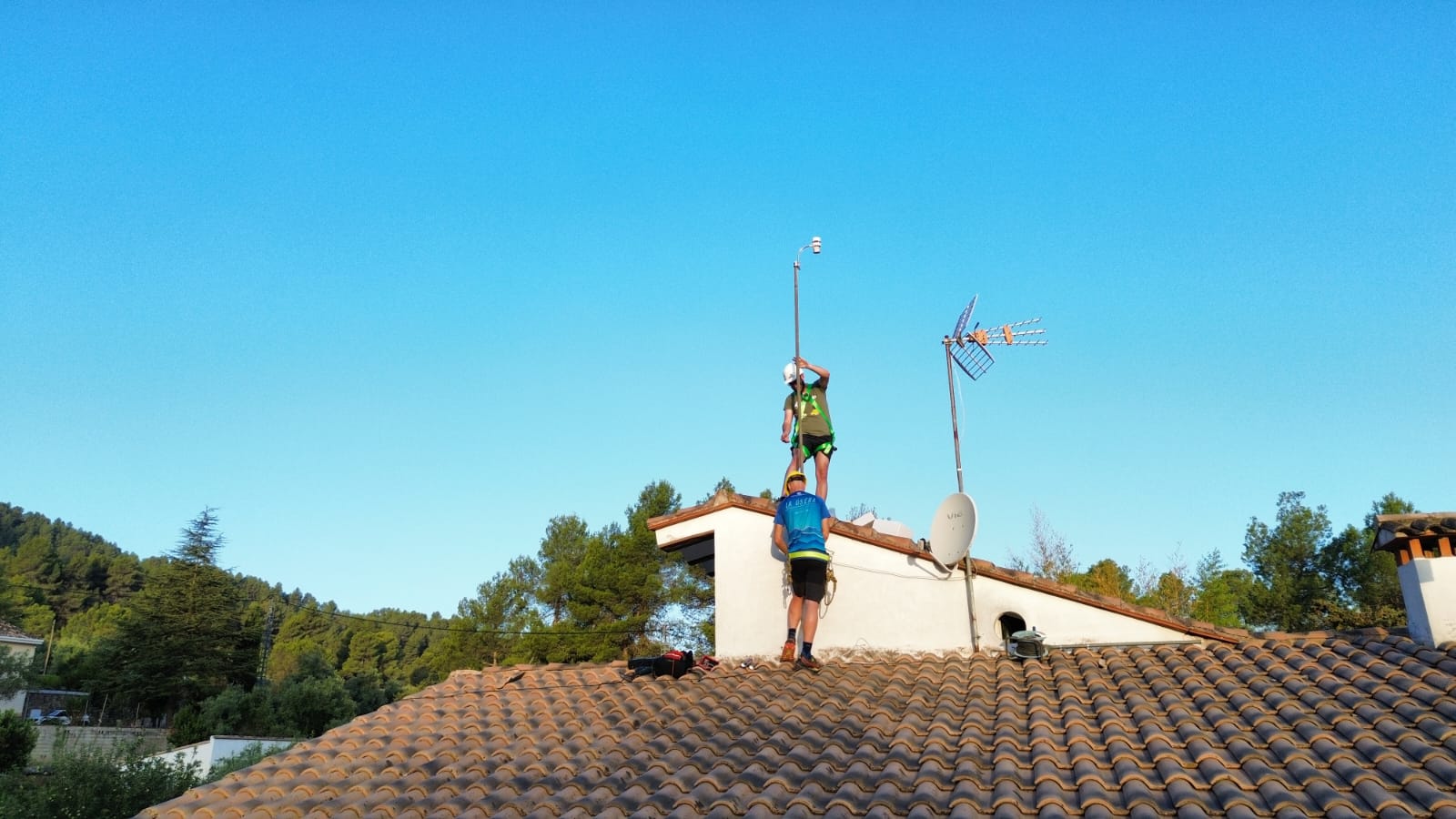 Instalación de estaciones meteorológicas